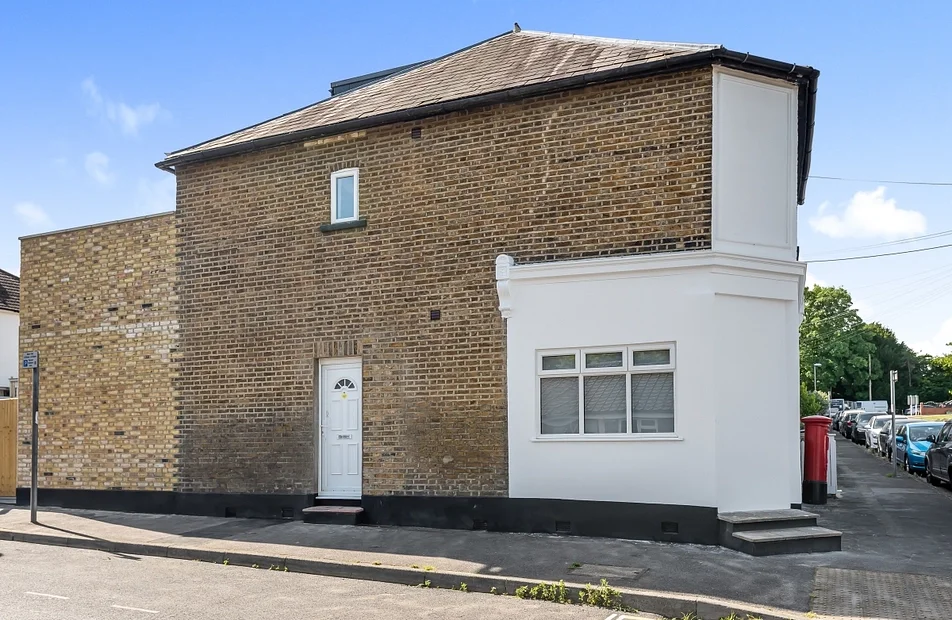Flat Bonner Hill Road in Greater London
