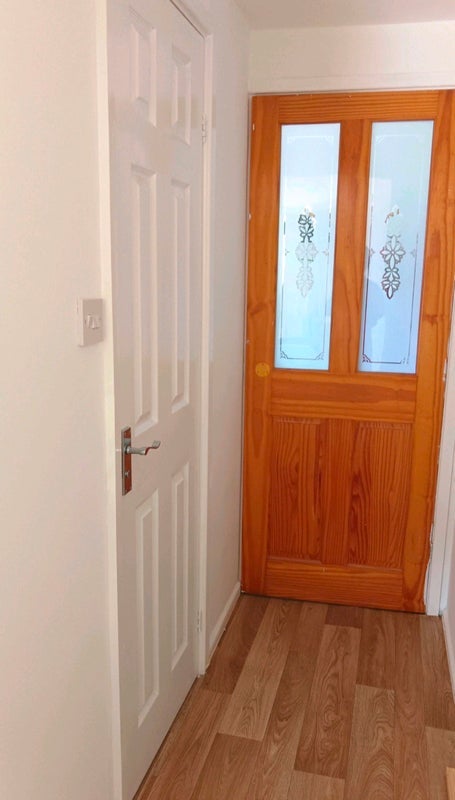 Room Gwent Close in Liverpool