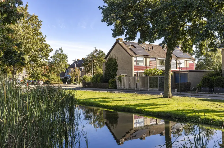 Huis Groot Veldsweer 1 in Hardinxveld-Giessendam