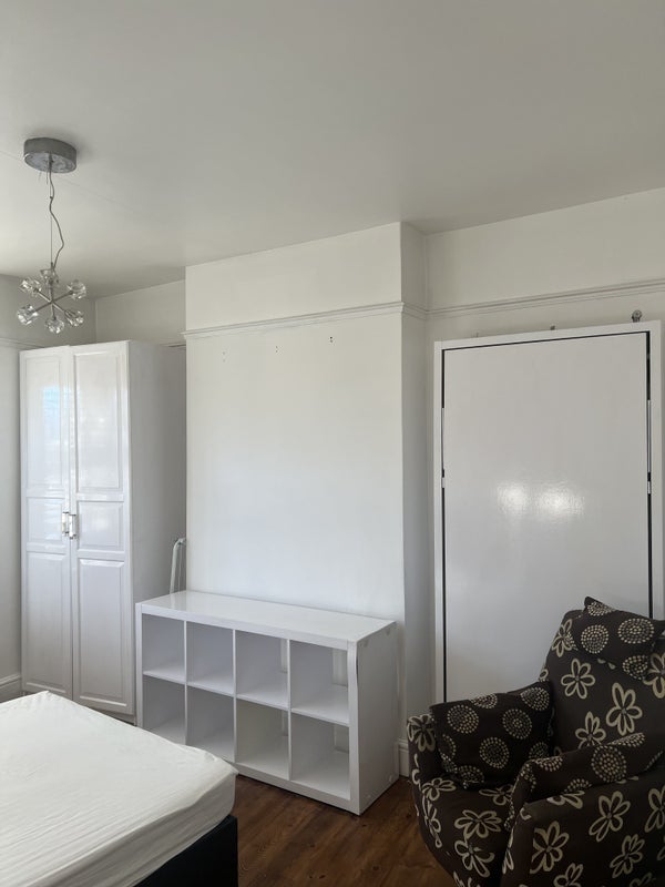 Room Herbert Road in Greater London