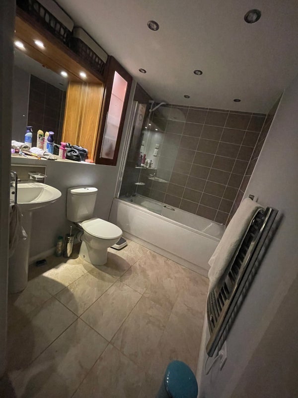 Room Pavior Road in Nottingham