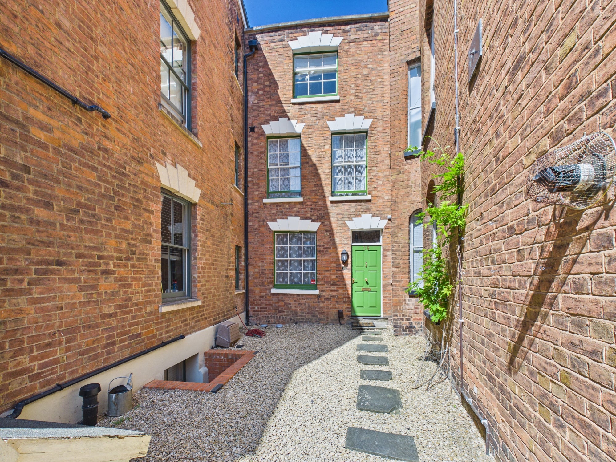 Room Brunswick Square in Gloucester