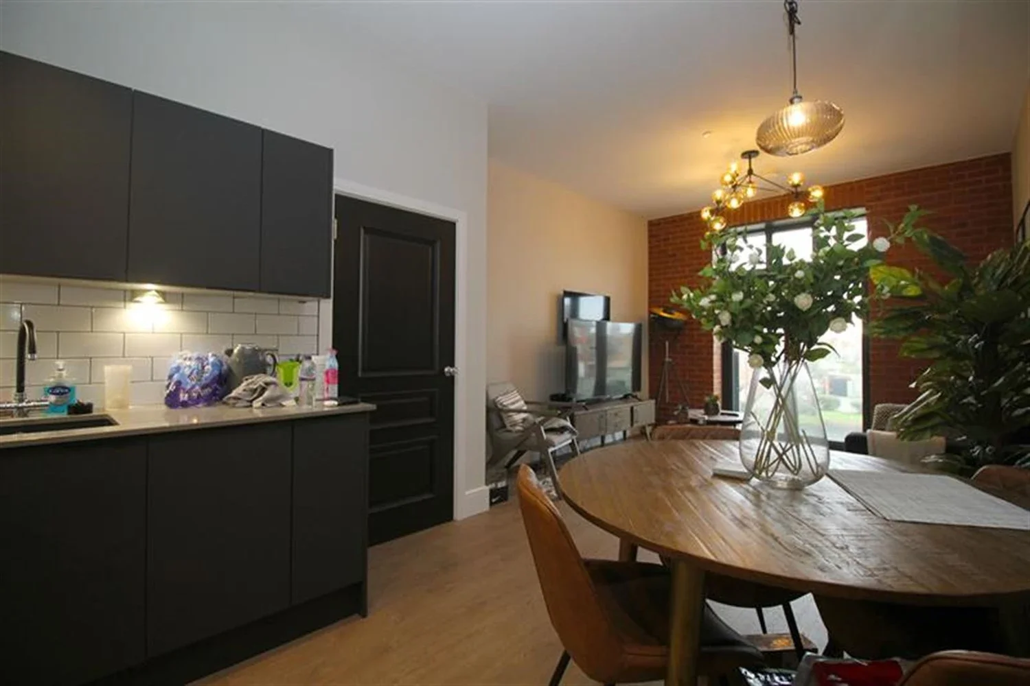 Flat Falcon Street in Charnwood