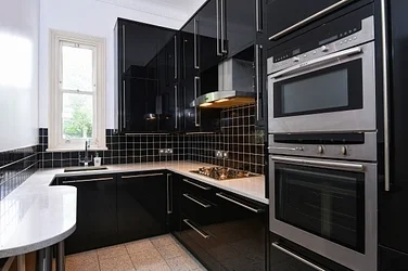 Flat Kingston Hill in Greater London