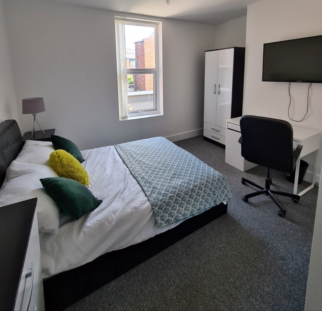 Room Durham Road in Sunderland