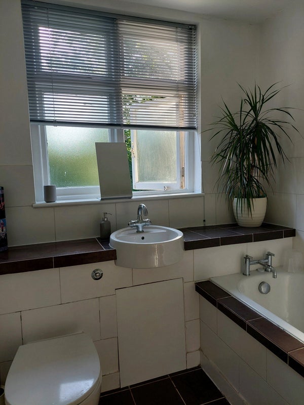Room Bishops Avenue in Greater London