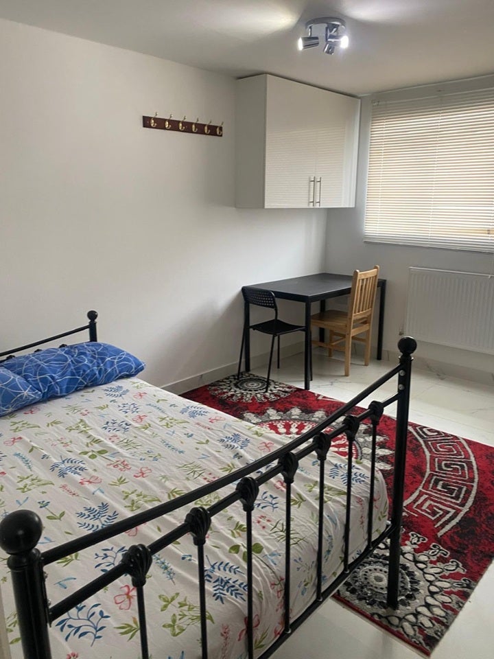 Room Farm Avenue in Greater London