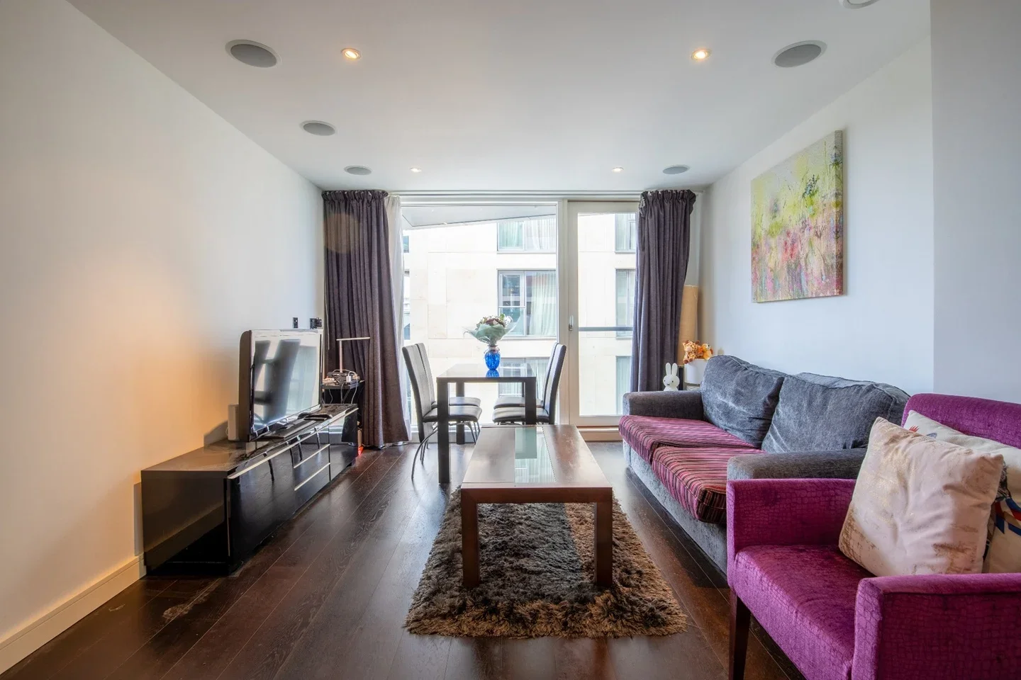 Flat Gatliff Road in City of Westminster