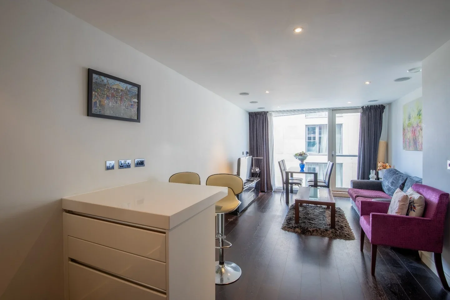Flat Gatliff Road in City of Westminster