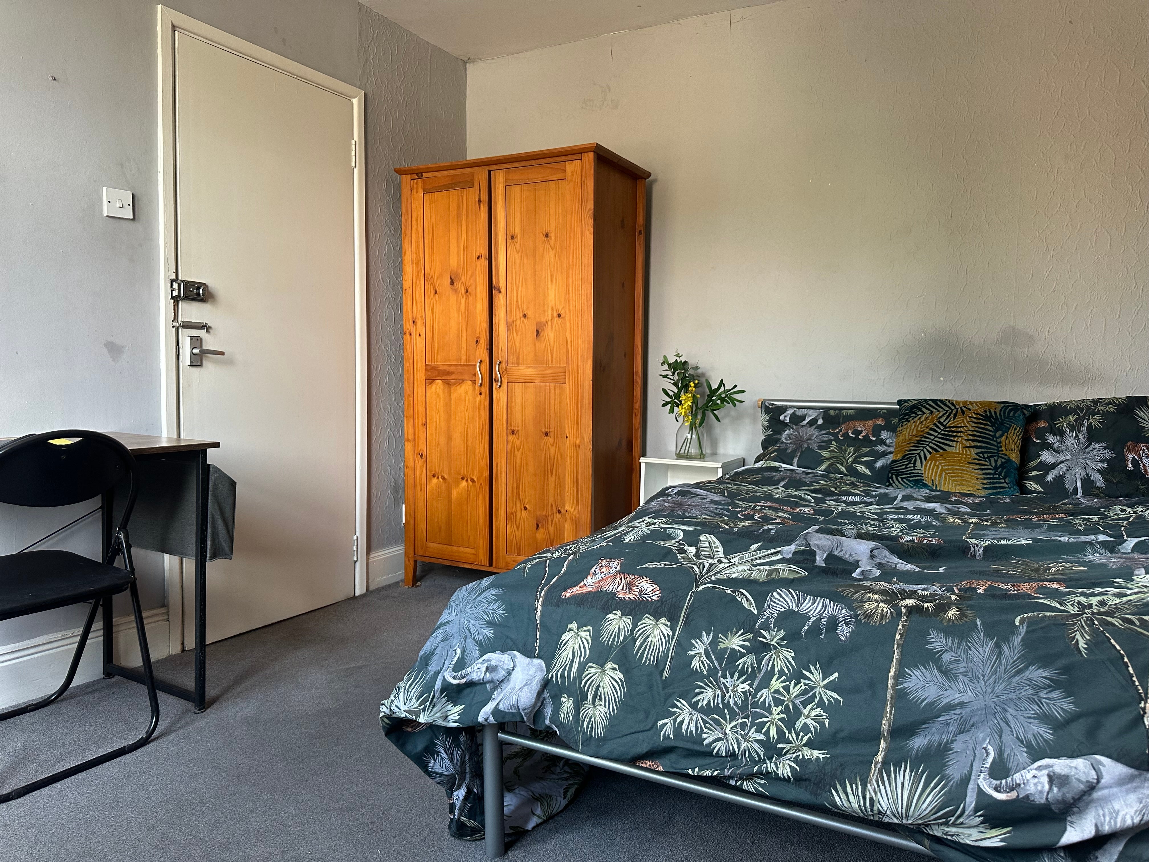 Flat Pershore Road in Birmingham