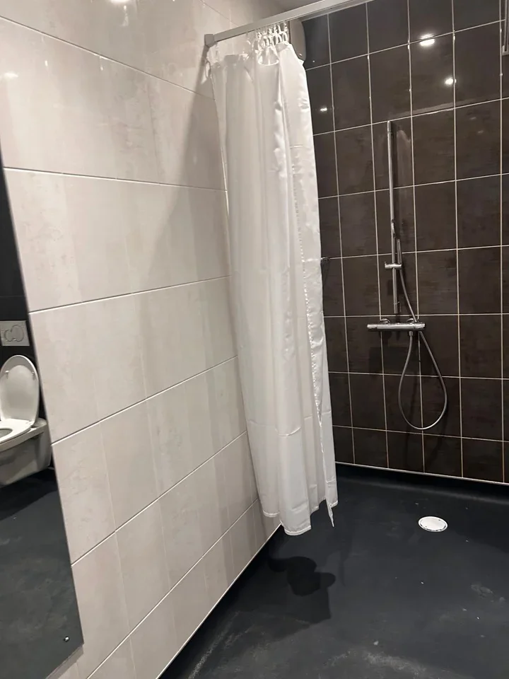 Room First Way in Greater London