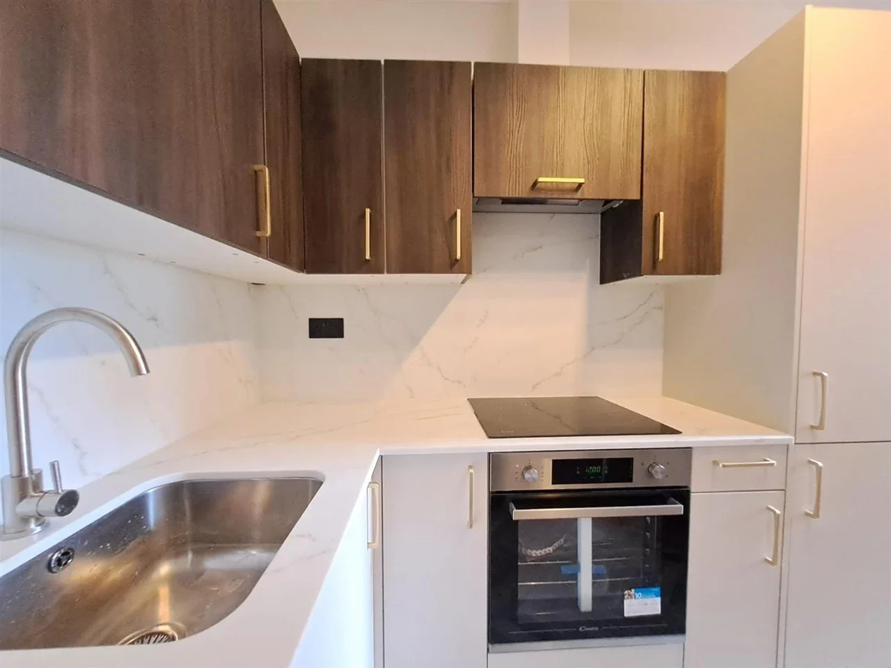 Flat Palmerston Road in Greater London