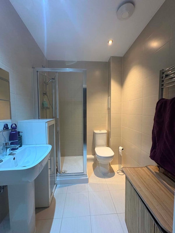 Room Fisher Close in Greater London