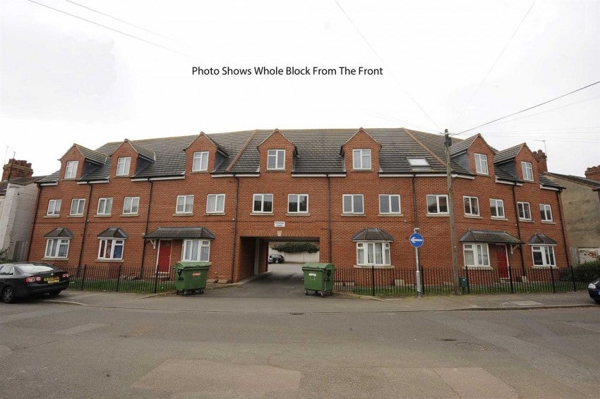 Flat Stanley Road in Wellingborough