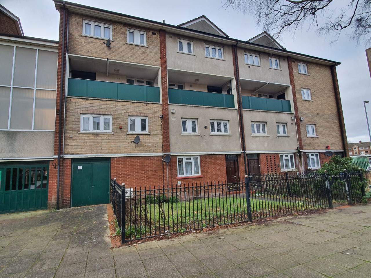 Flat Bodmin Grove in Birmingham