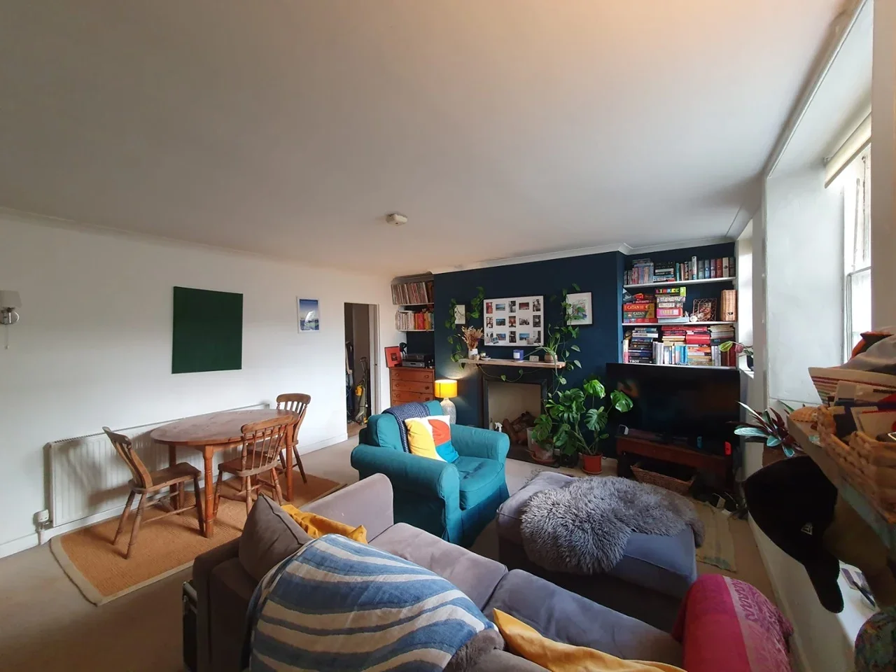 Flat Southleigh Road in Bristol