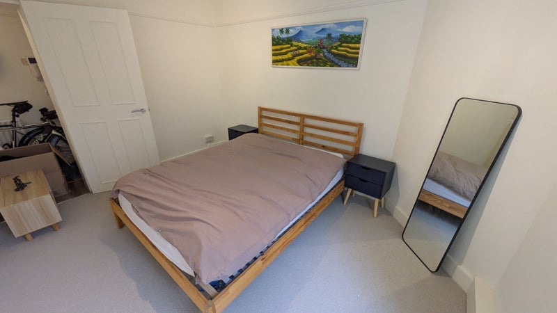 Flat Kintyre Court in Greater London
