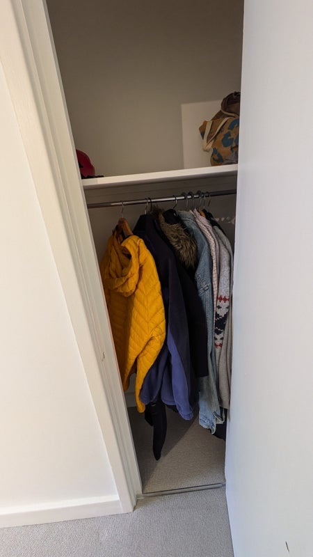 Flat Kintyre Court in Greater London
