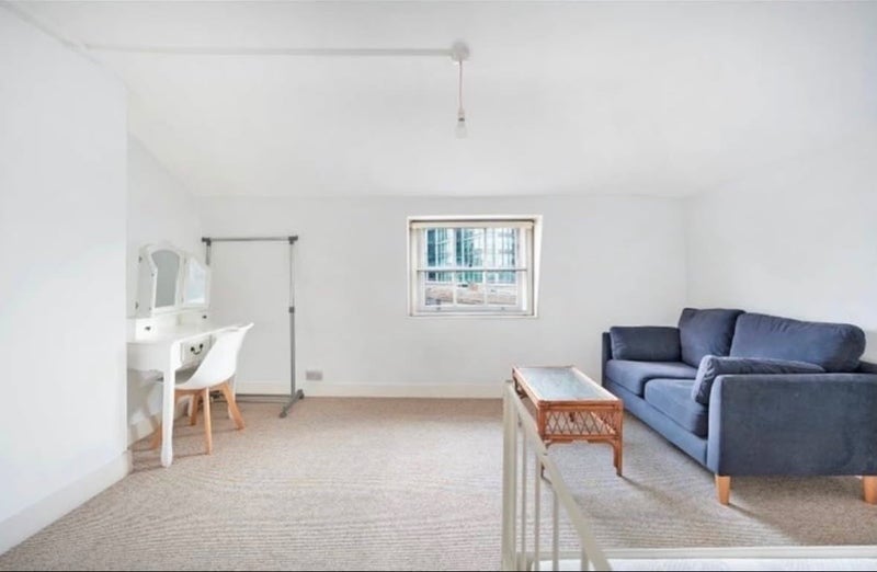 Room Westbourne Terrace Road in City of Westminster