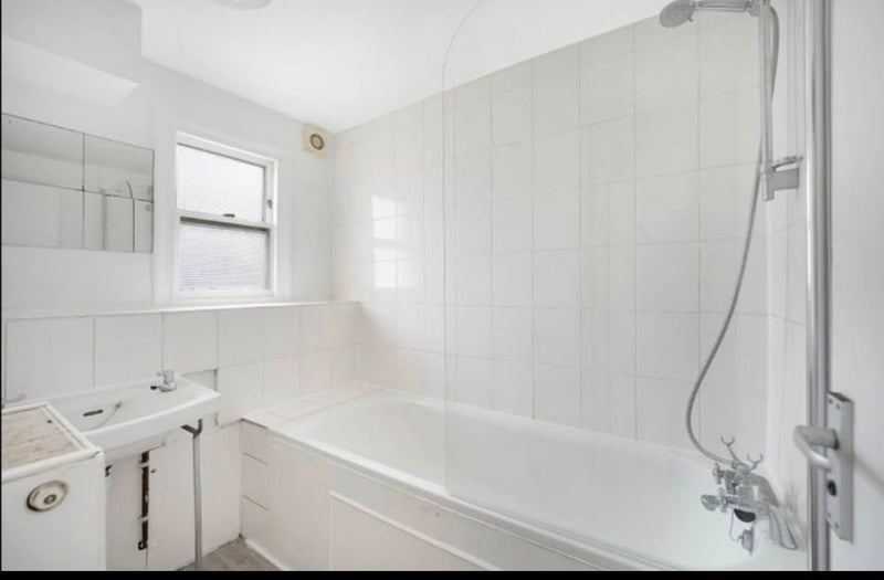 Room Westbourne Terrace Road in City of Westminster