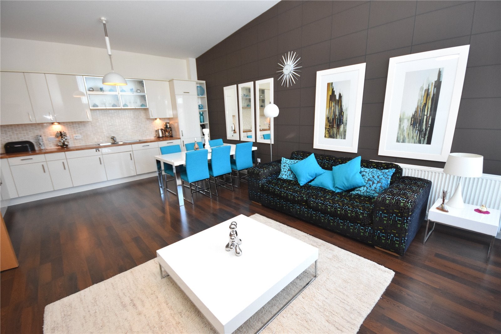Flat Queen's Crescent in Aberdeen City