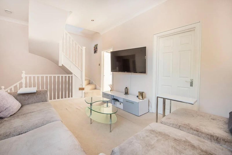 Room Merton Road in Greater London