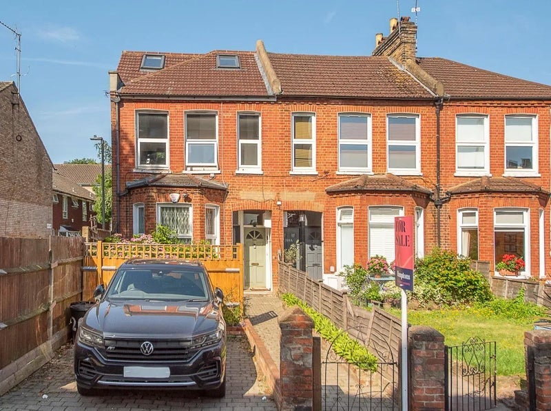 Room Merton Road in Greater London