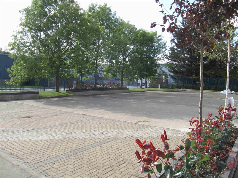 Flat Ridge Way in Richings Park