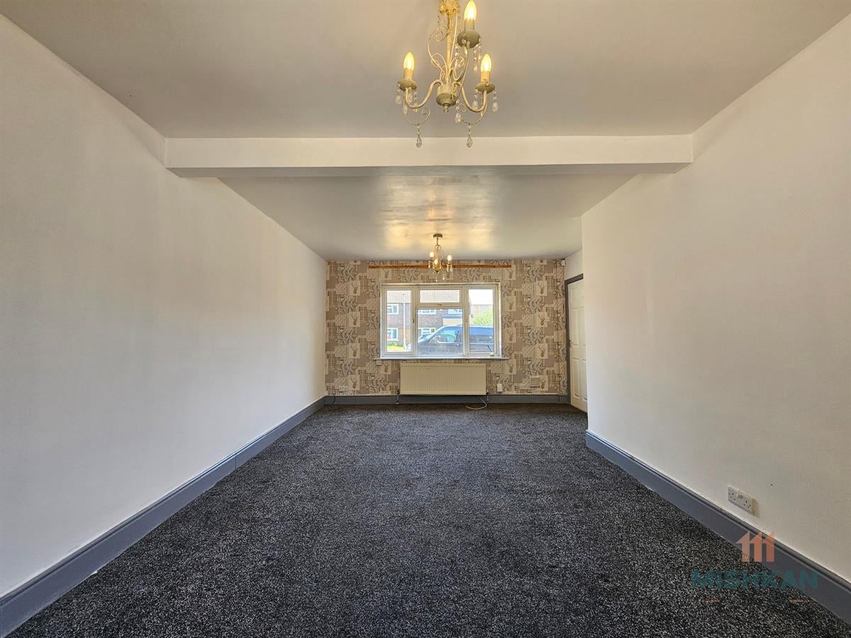 House Radelan Grove in Radcliffe
