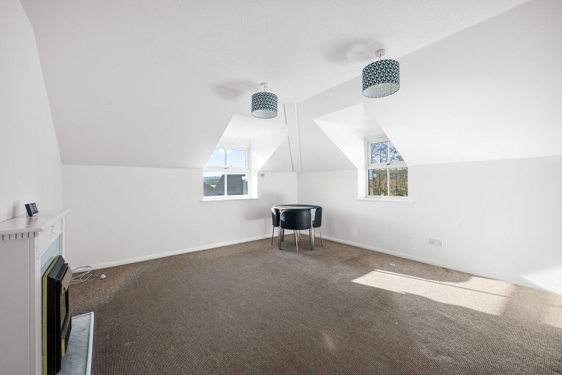 Flat Aisher Way in Sevenoaks