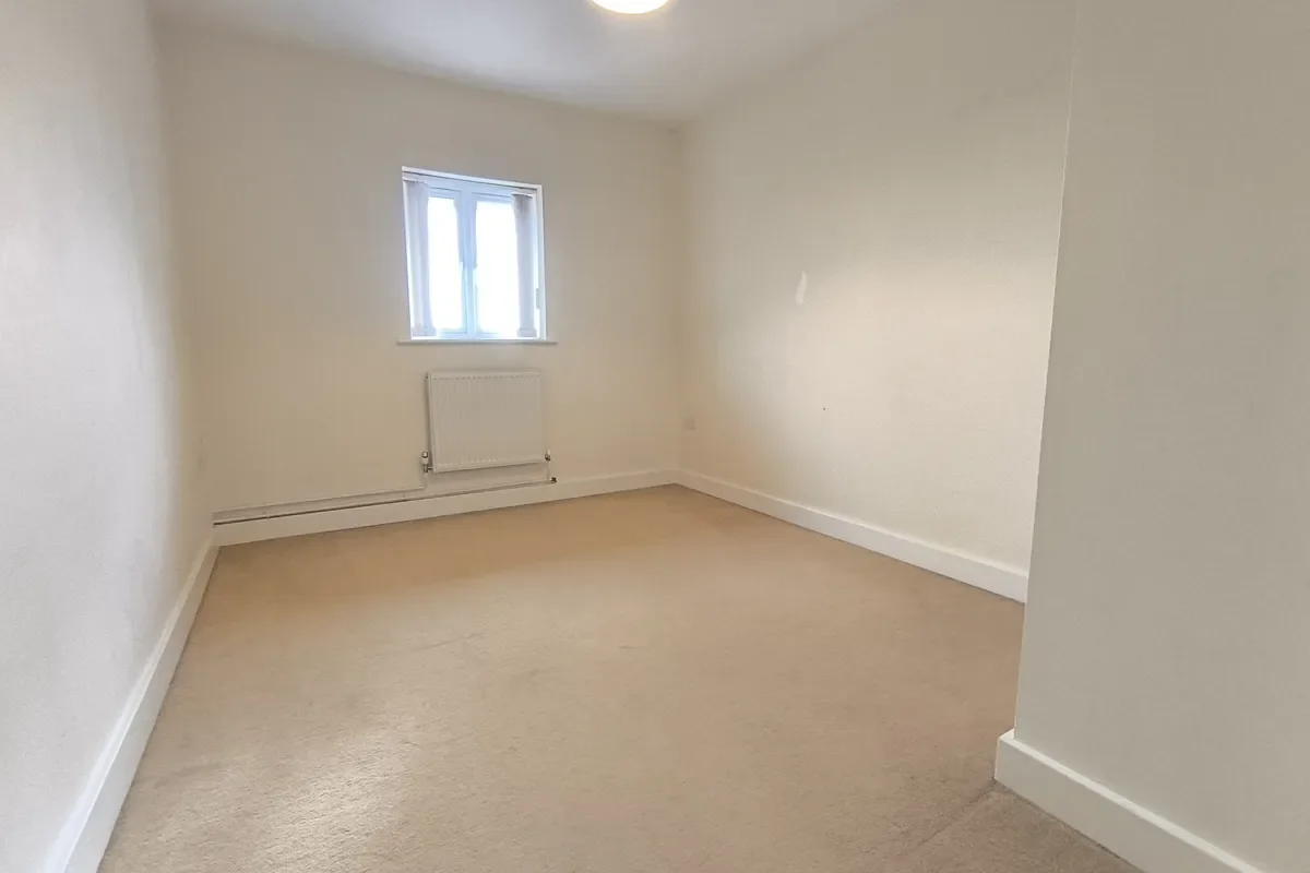 Flat Hackett Place in Hilperton