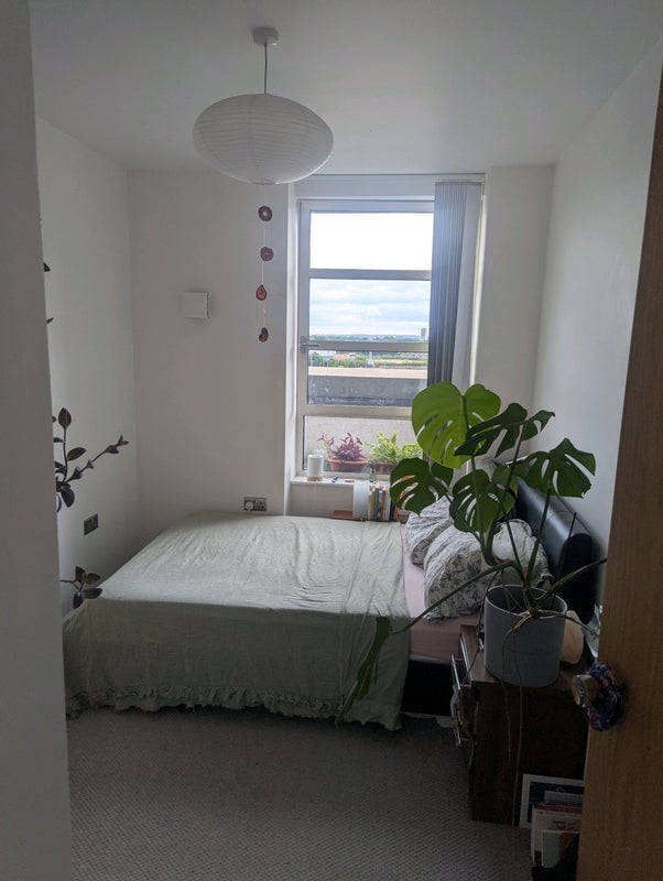 Room High Street in Greater London