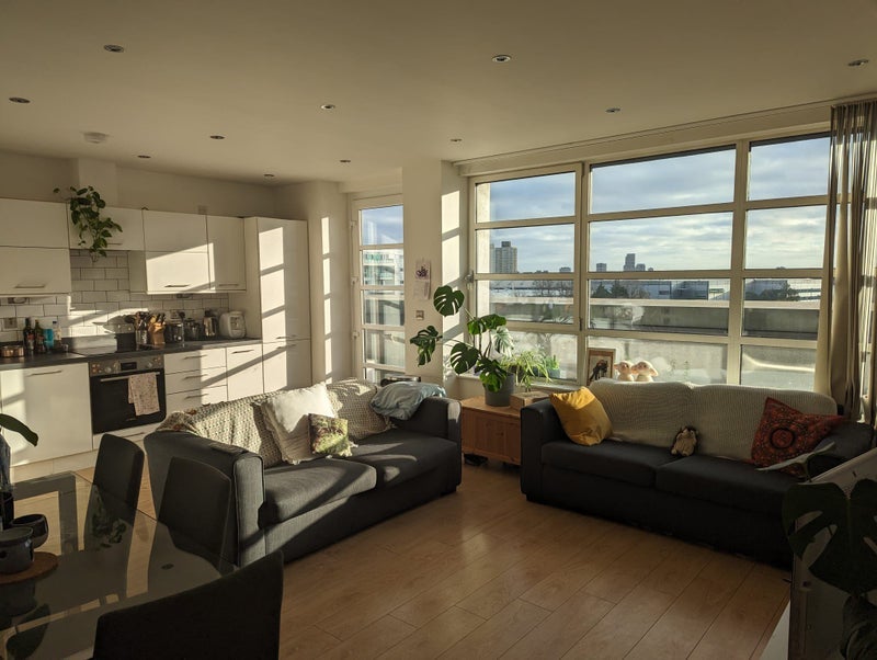 Room High Street in Greater London