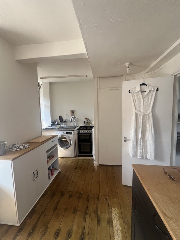 Room Swanfield Street in Greater London