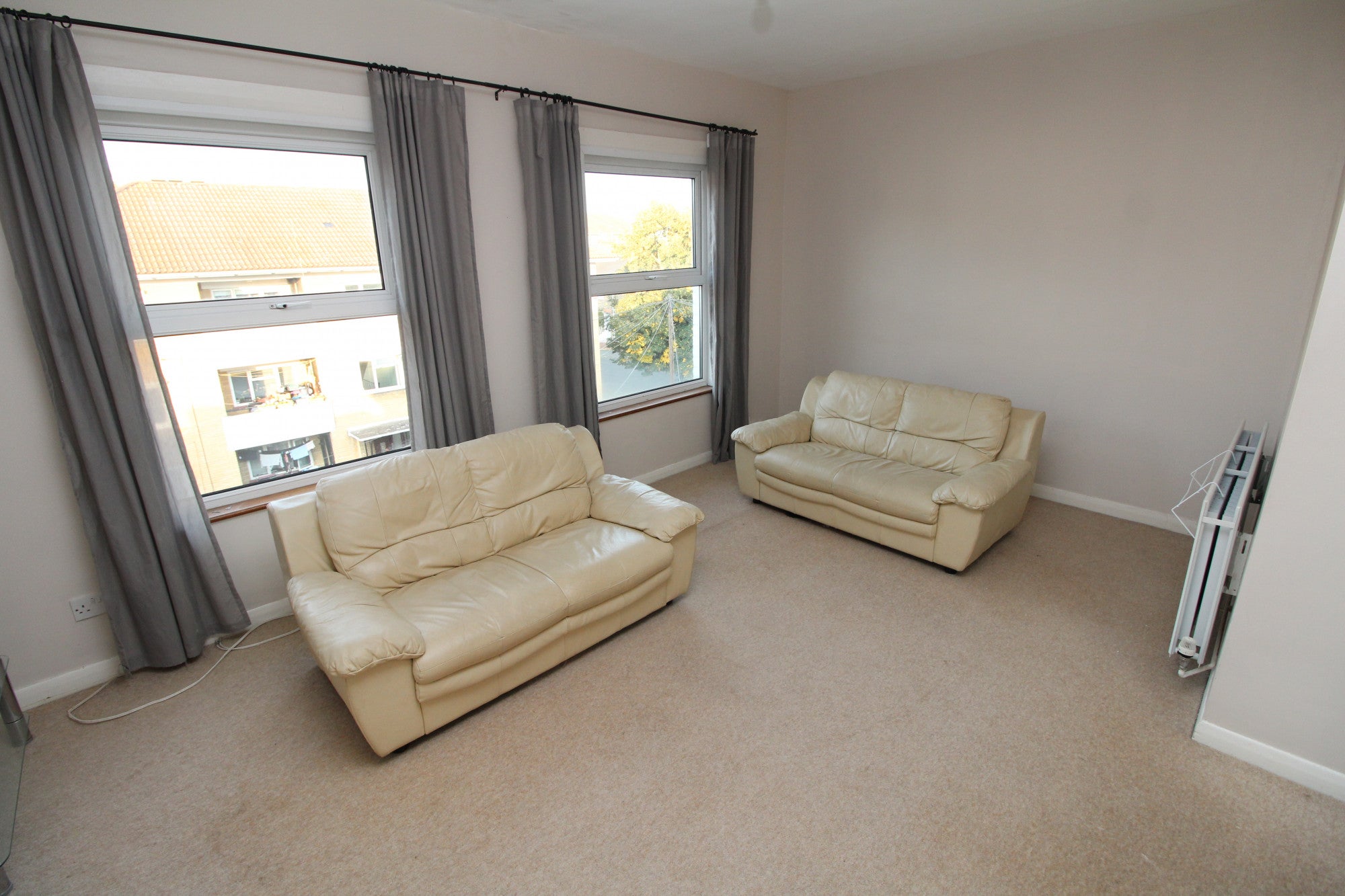 Flat Castledine Road in Greater London