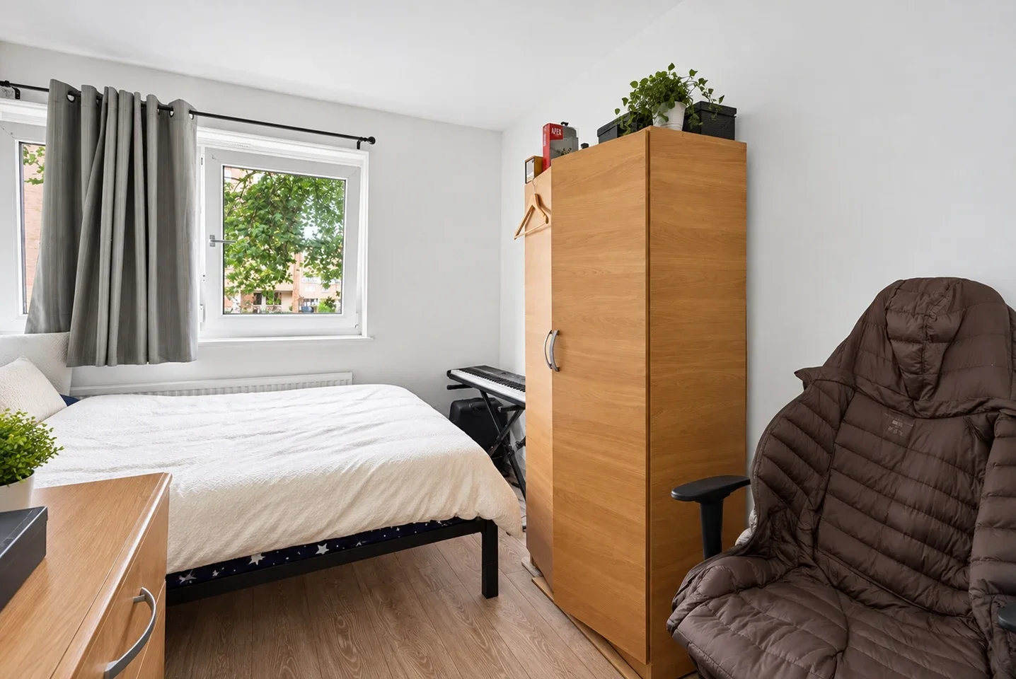 Room Barnby Street in Greater London