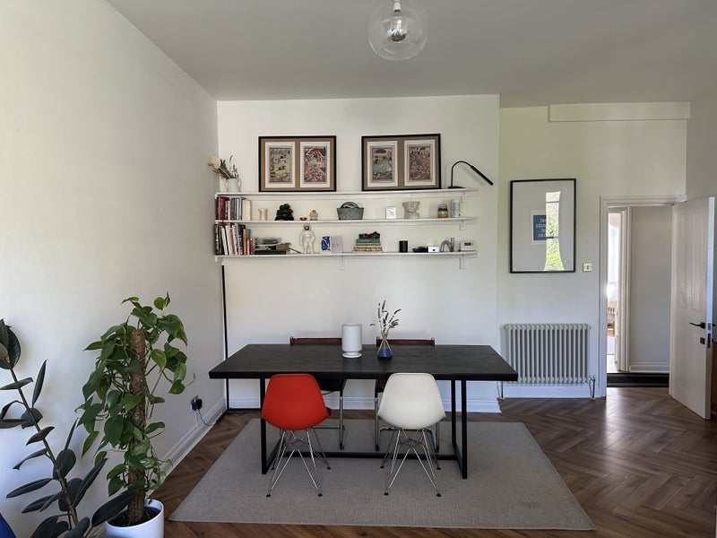 Flat Nightingale Road in Greater London