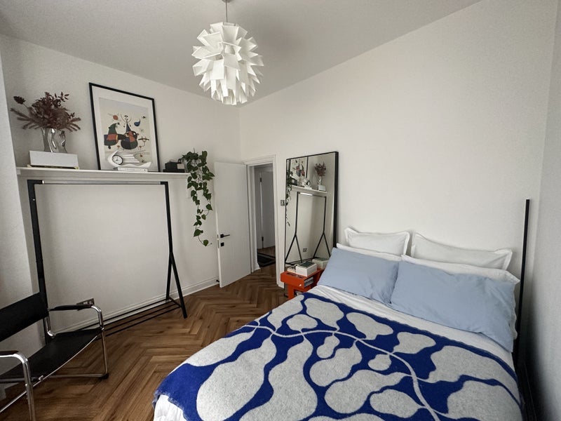 Flat Nightingale Road in Greater London