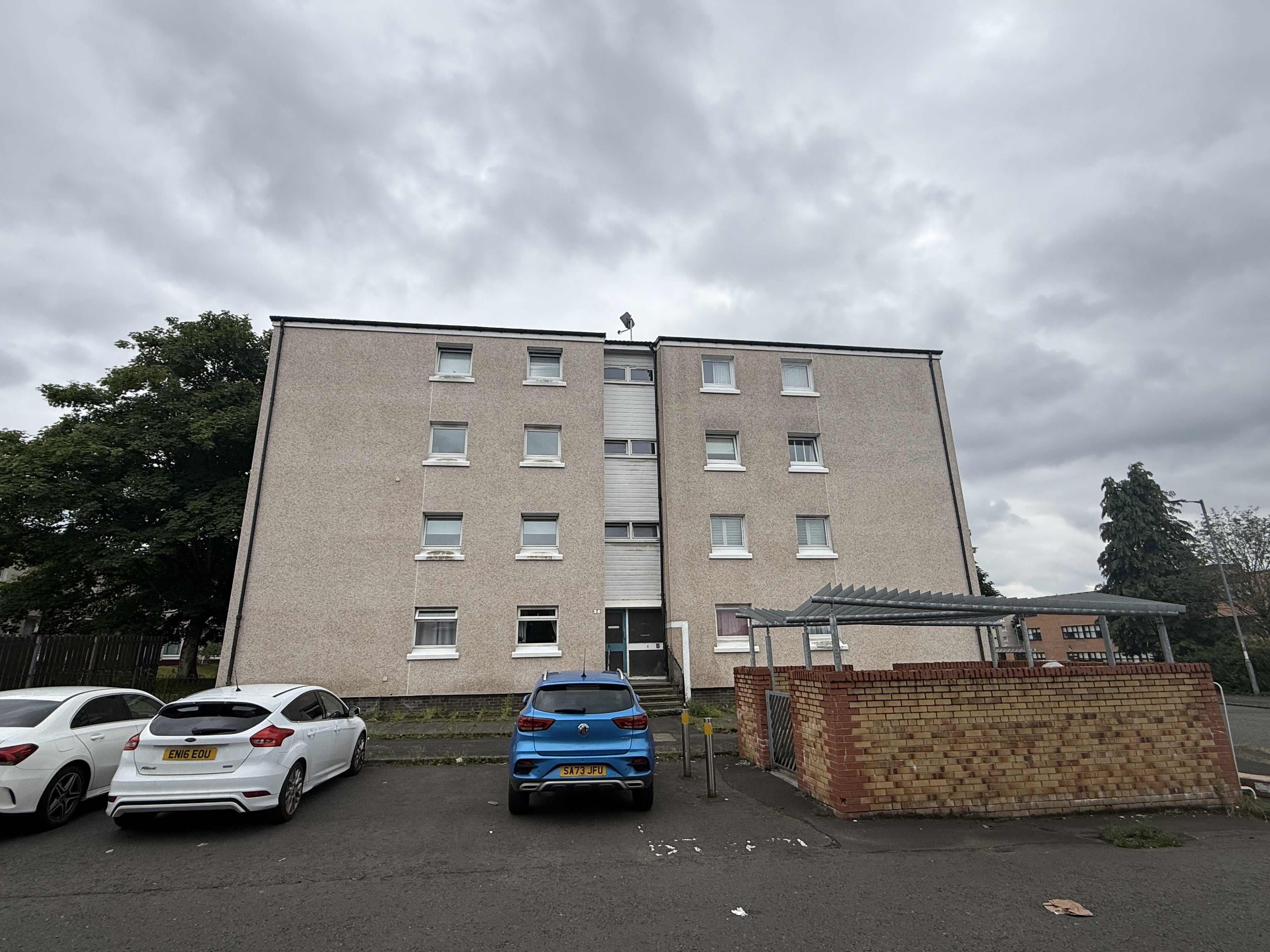 Flat Ardessie Street in Glasgow