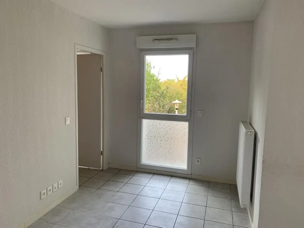 Flat Rue Paul Courtault in Lormont