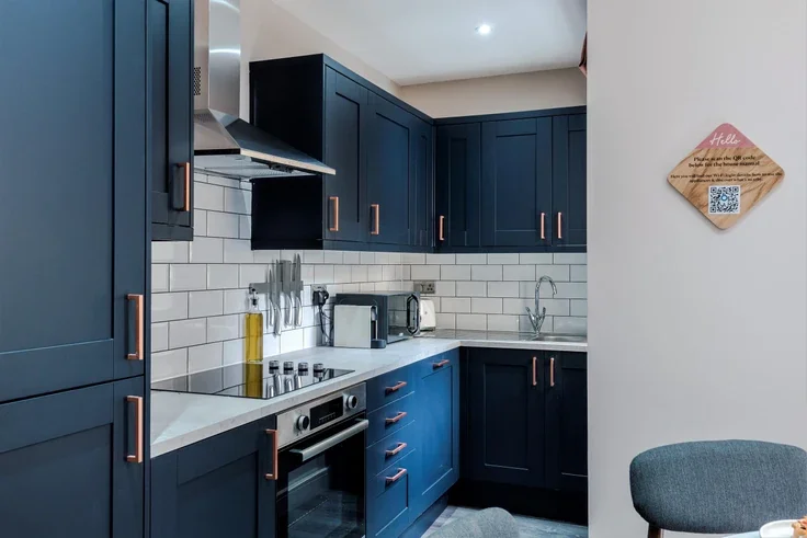 Flat Askew Road in Greater London