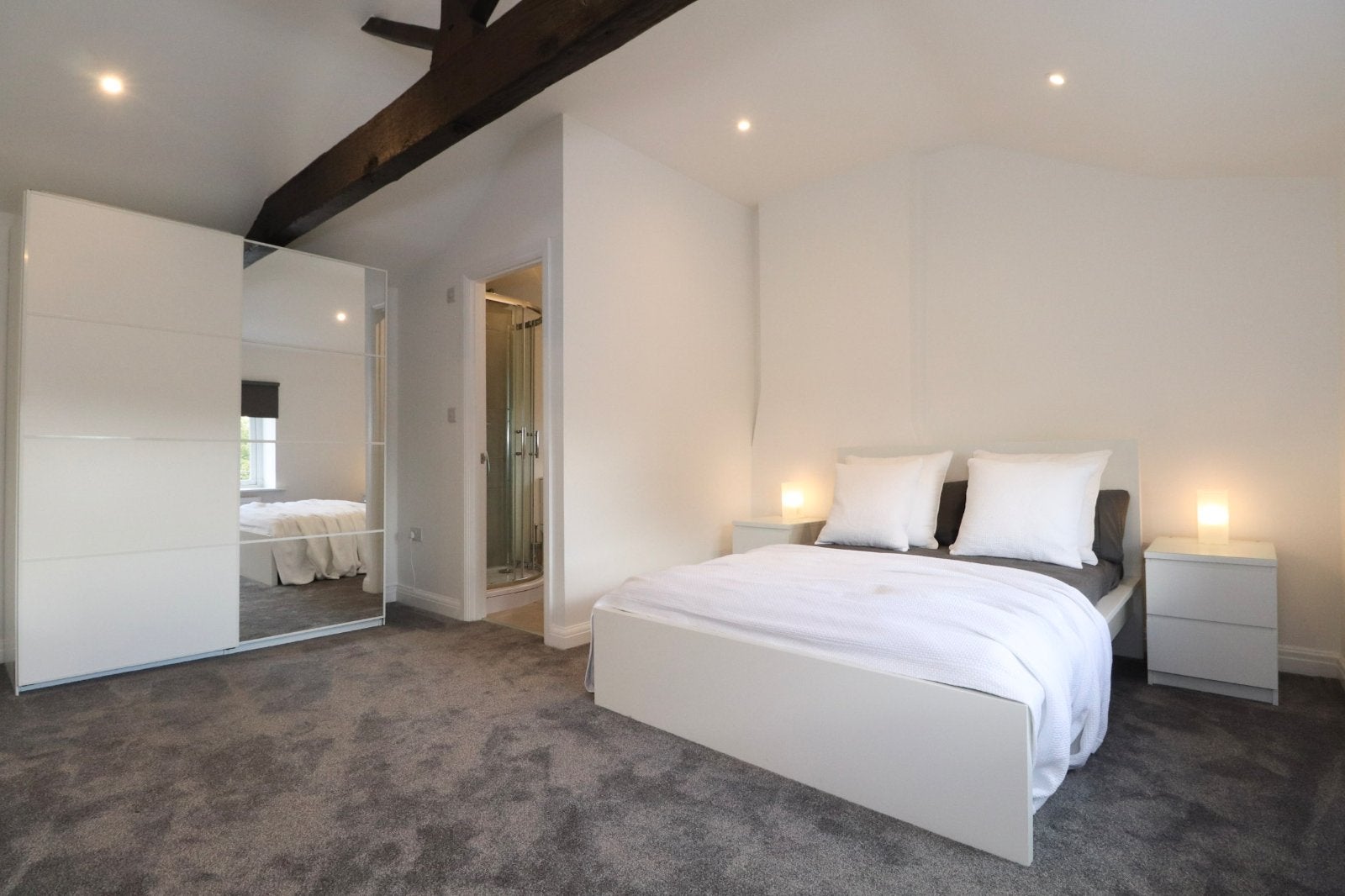 Room Upper Town Street in Leeds