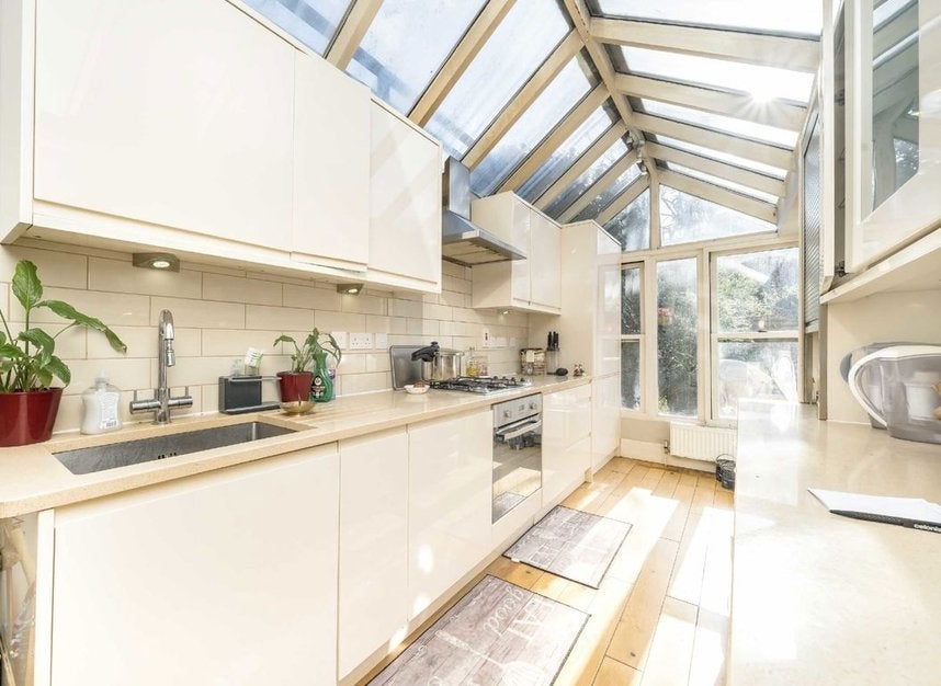 Flat Maygrove Road in Greater London