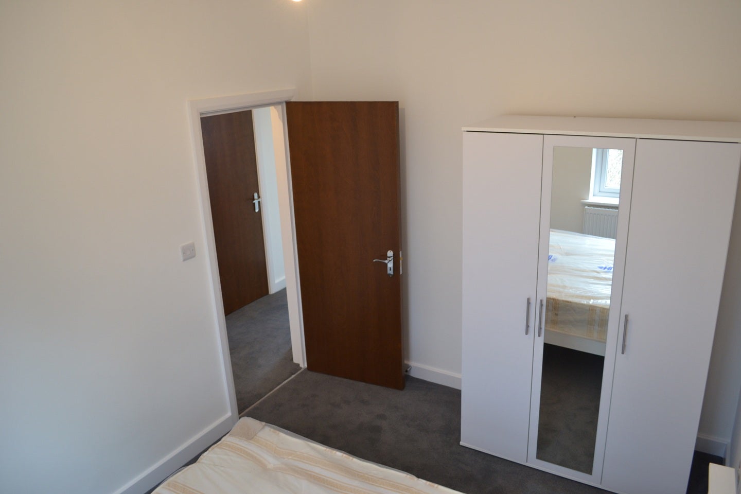 Flat Eldon Road in Greater London