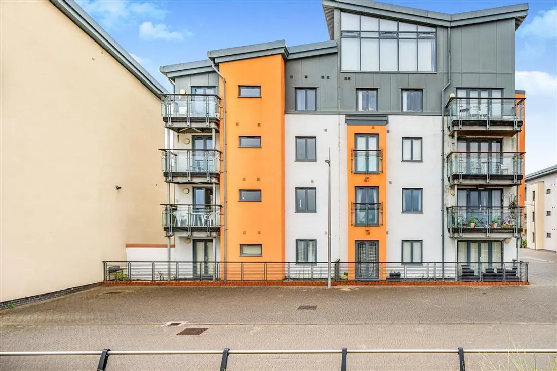 Flat St. Christopher's Court in Swansea