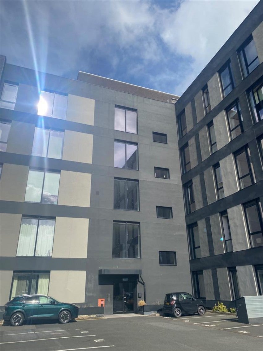 Flat Bournville Lane in Birmingham