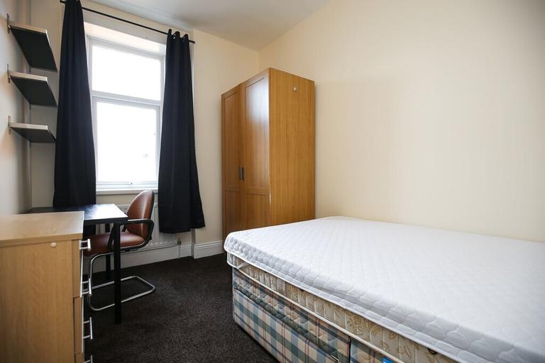 Room Warwick Street in Newcastle upon Tyne