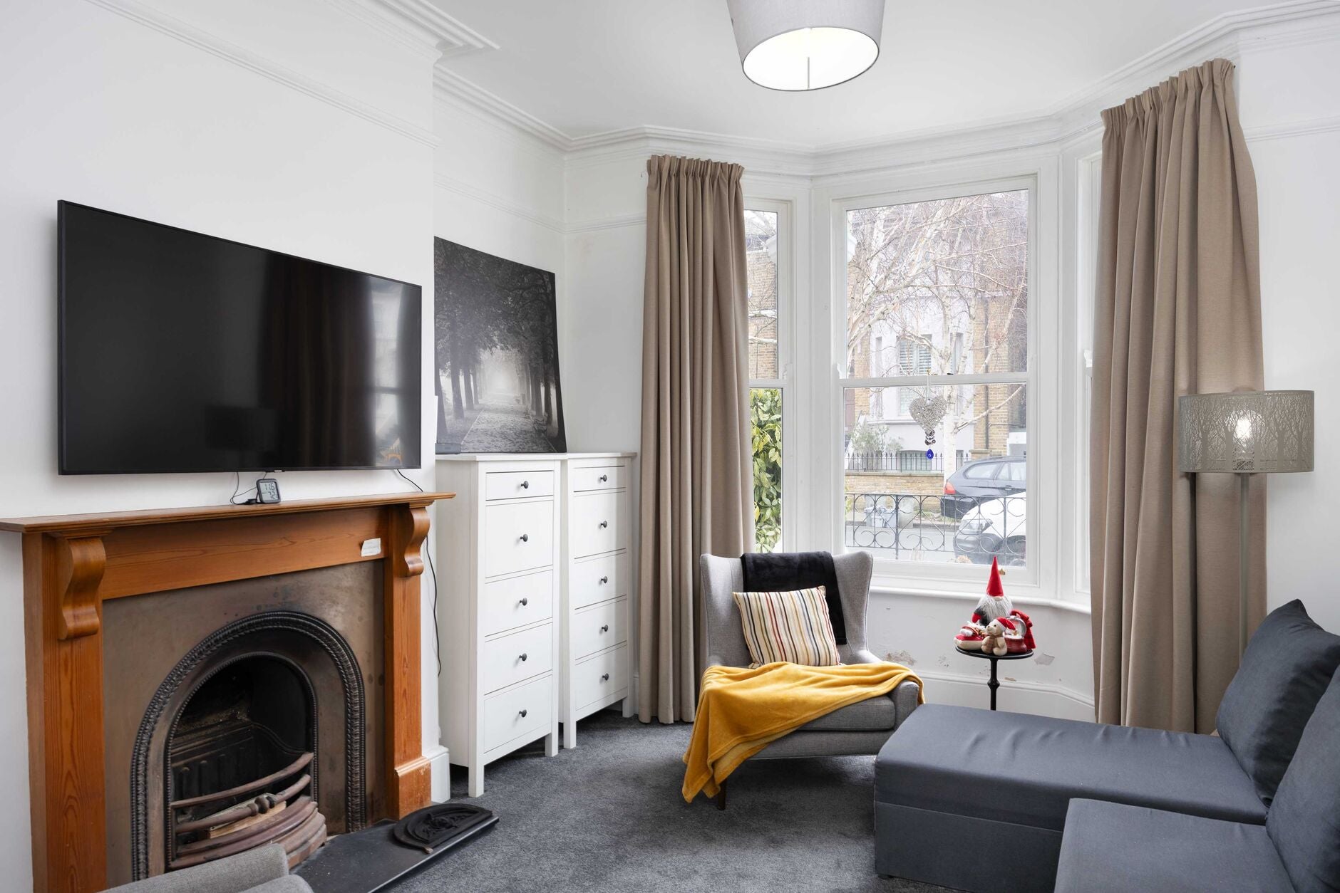 Flat Starfield Road in Greater London