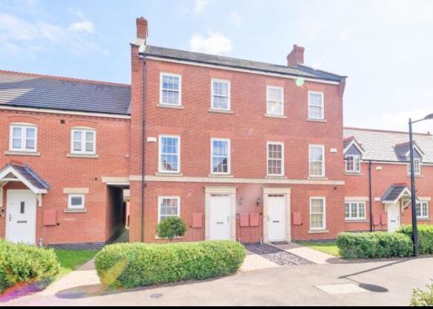 Room Brook Furlong Drive in Charnwood