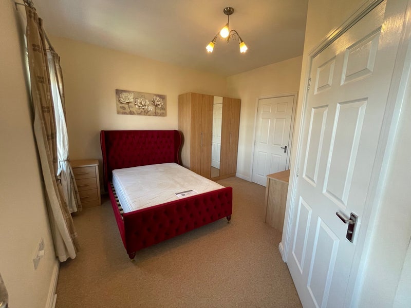 Room Brook Furlong Drive in Charnwood